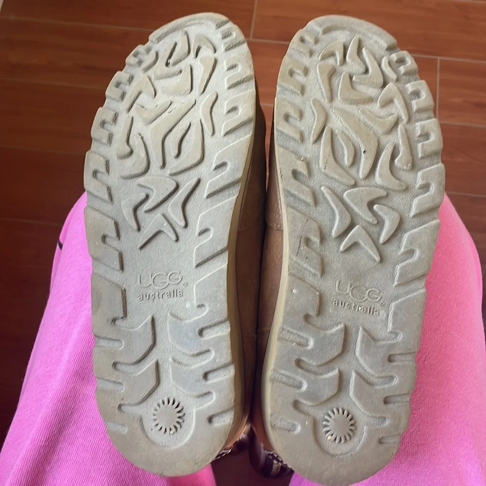 RARE Limited Edition UGGS - Picture 3 of 6